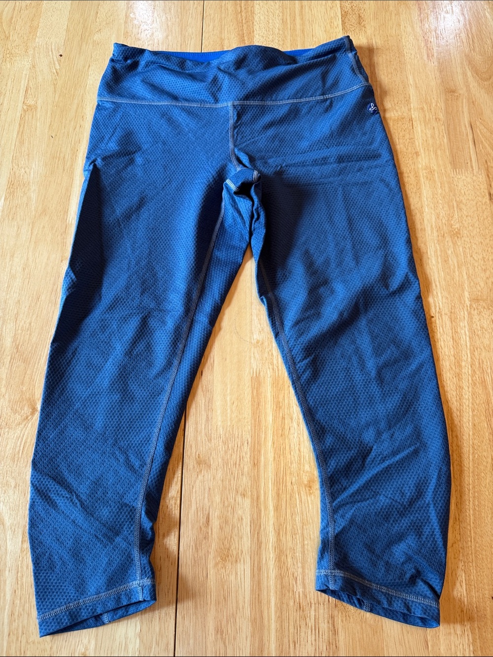 Prana Blue Athletic Capri Leggings